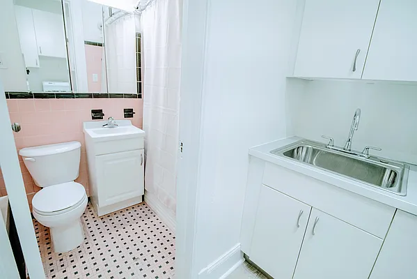 Rented by R New York | media 27