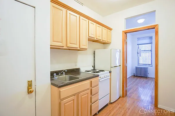 Rented by City Connections Realty | media 19