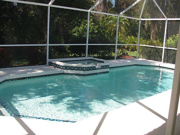 3rd image of 4216 Balmoral Way