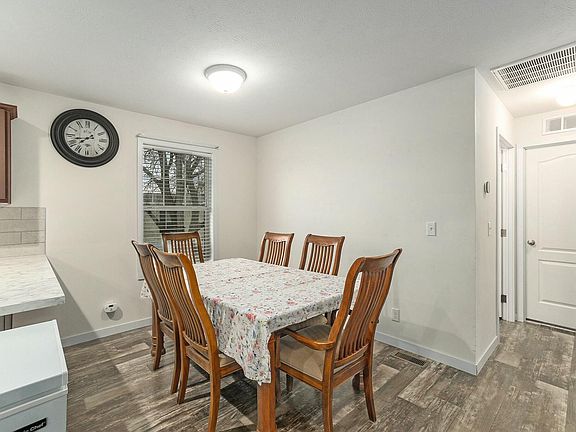 4th image of 9008 Brickersville Dr