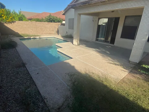 6775 W Saddlehorn Rd, Peoria, AZ 85383