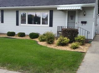 336 W Empire St, Freeport, IL 61032