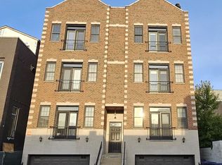 511 N Hartland Ct #2N, Chicago, IL 60622