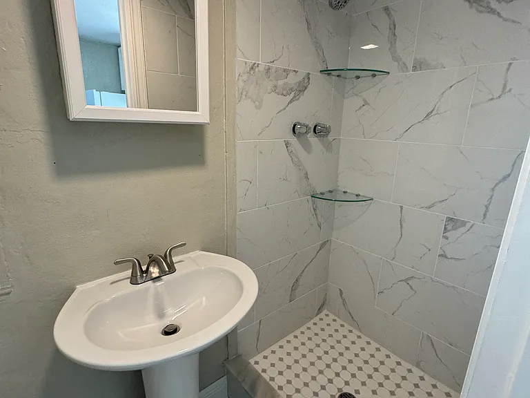 7209 Boca Ciega Dr #5 — Photo 2