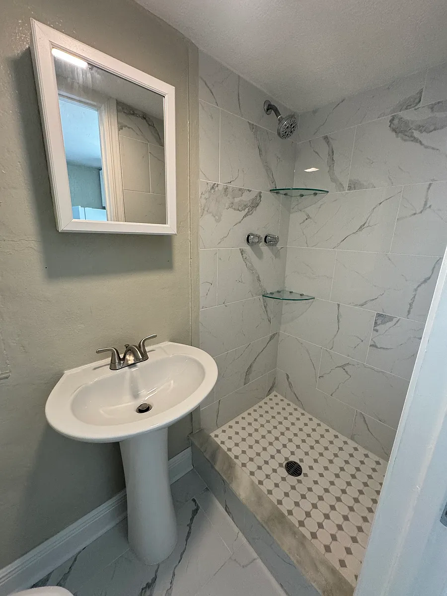 Building Photo - 7209 Boca Ciega Dr #5