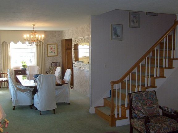 5th image of 2900 Fox Hollow Rd