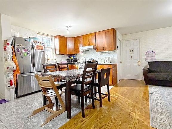 4th image of 2601 Avenue X
