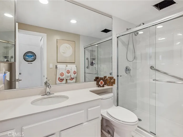 601 Lido Park Dr #2E — Photo 12
