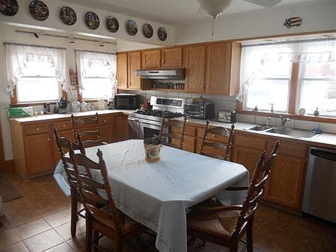 Classy, Recently Remodeled Oak Kitchen