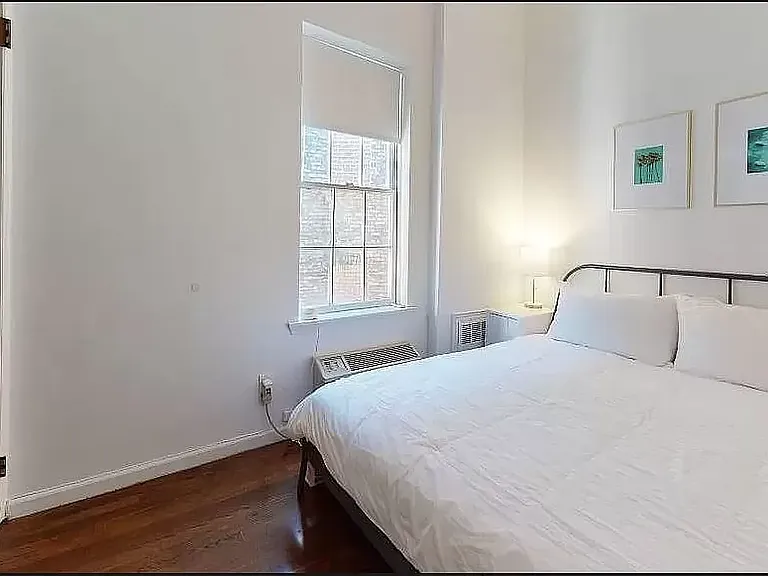 226 W 21st St #4R — Photo 9