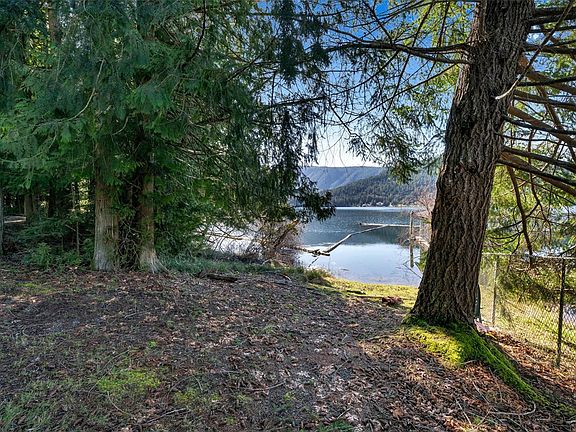 3rd image of 8965 Meades Creek Rd