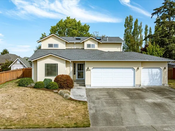 1752 SW Rock Rose Drive, Oak Harbor, WA 98277