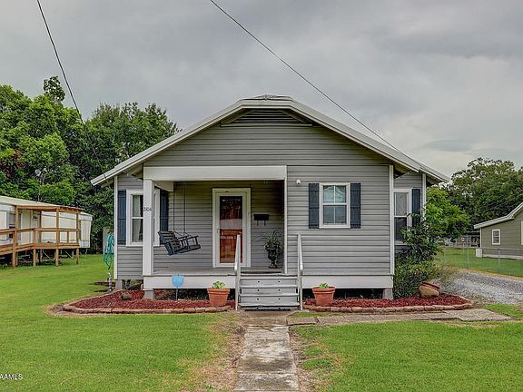 3rd image of 2104 Lejeune St