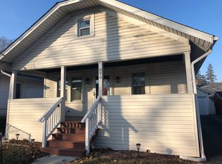 520 N Farnsworth Ave, Aurora, IL 60505