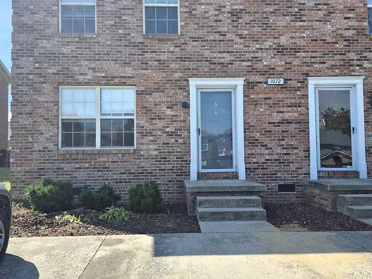 1072 Merrick Dr #A — Photo 1