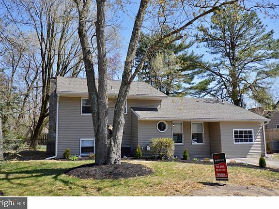 5th image of 35 Melrose Dr