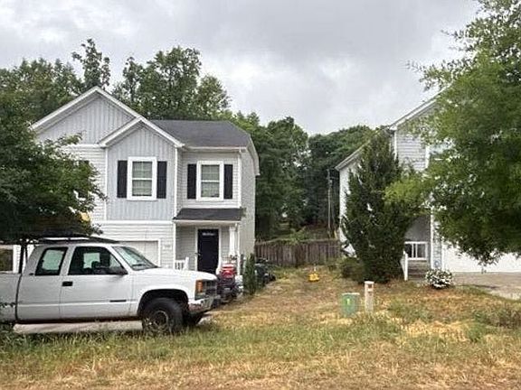 3rd image of 208 Olde Farm Rd