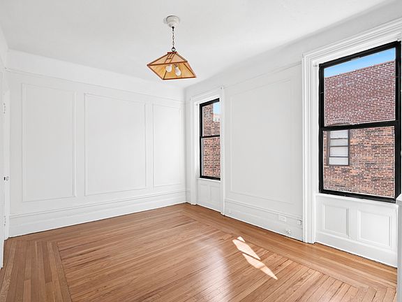 3rd image of 509 W 122nd St APT 28