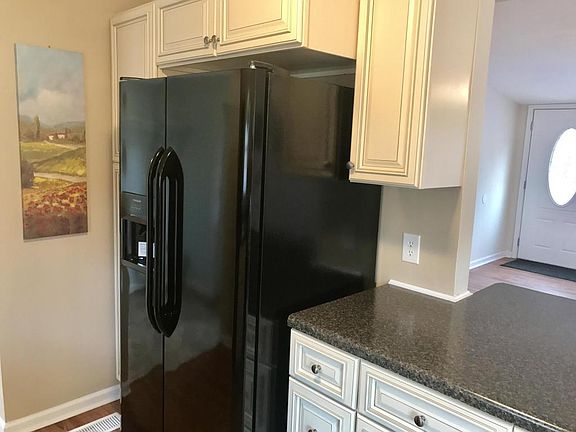 5th image of 133 Oakwood Dr