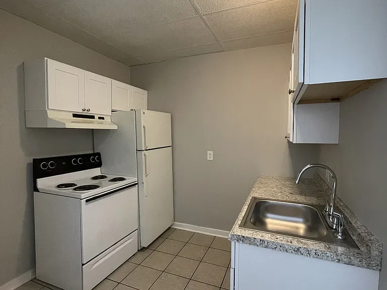 402 N 2nd St #2 — Photo 3