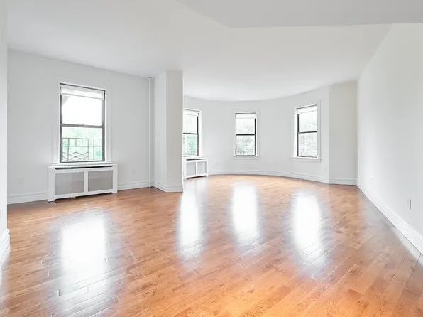 120 Riverside Drive image 1 of 11