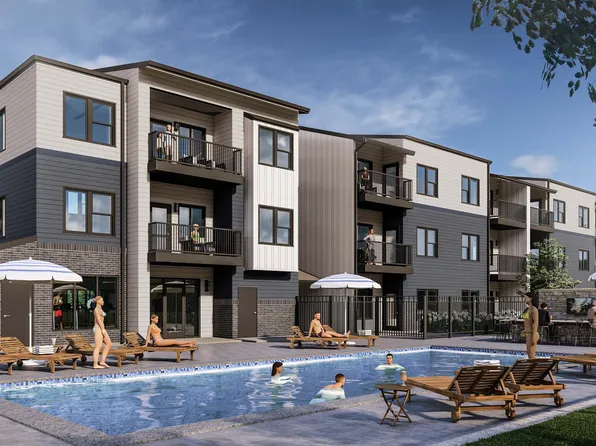 Sloan at Douglas Station