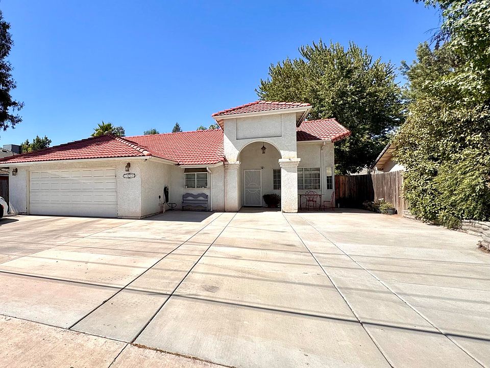 1st image of 1560 Pioneer Avenue
