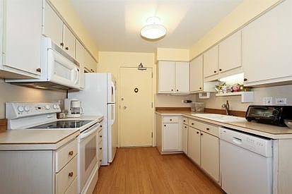 4th image of 900 W Sunset Dr APT 104