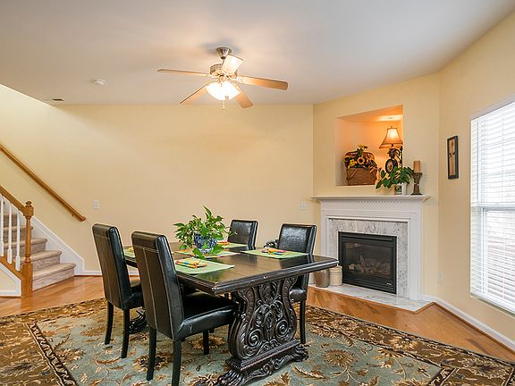 4th image of 698 Triple Crown Ct