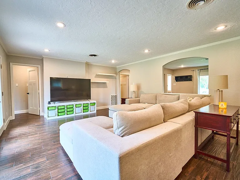 5506 Dumfries Dr — Photo 11