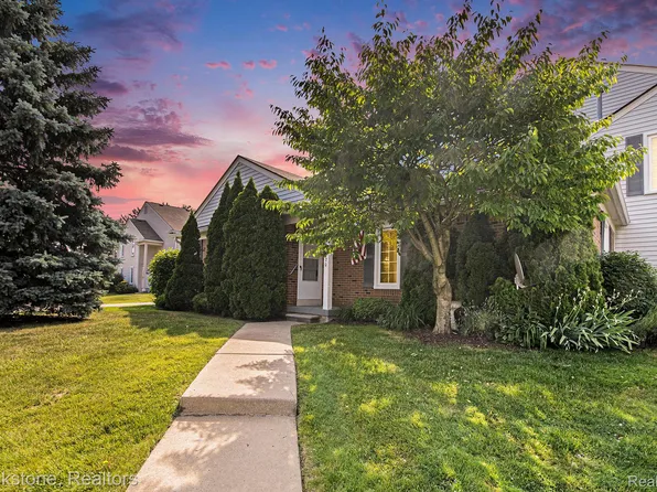 37470 Stonegate Cir #109, Clinton Township, MI 48036