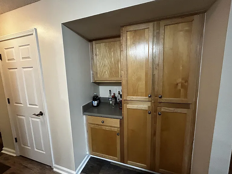 1121 Harts Ridge Dr — Photo 7