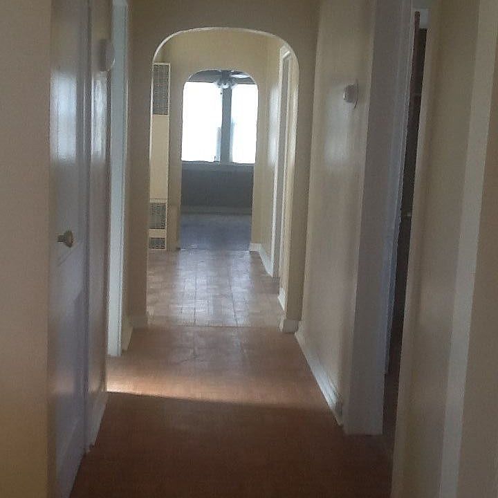 1st image of 12337 S La Salle St
