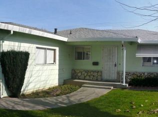 26 S Cambridge Dr, Lodi, CA 95242