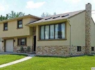 957 Kilmer Ln, Valley Stream, NY 11581