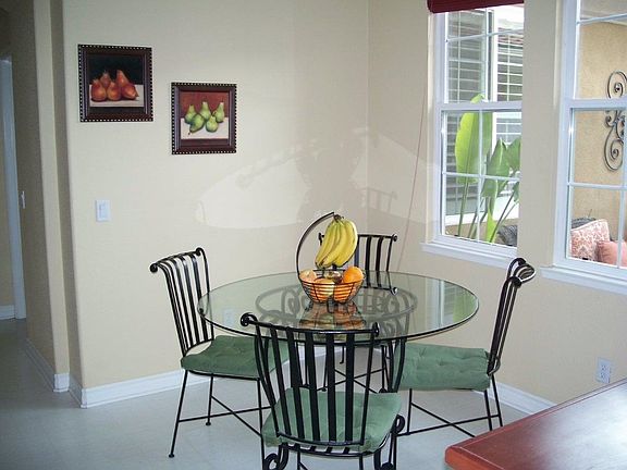 5th image of 744 N Fox Run Pl