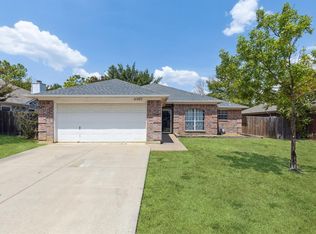 2707 Yorkfield Ct, Arlington, TX 76001