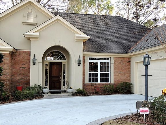 3rd image of 8630 Asheworth Dr