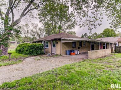410 N 5th St, Riverton, IL, 62561