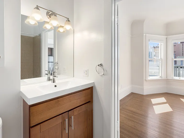929 Pine Street — Photo 14