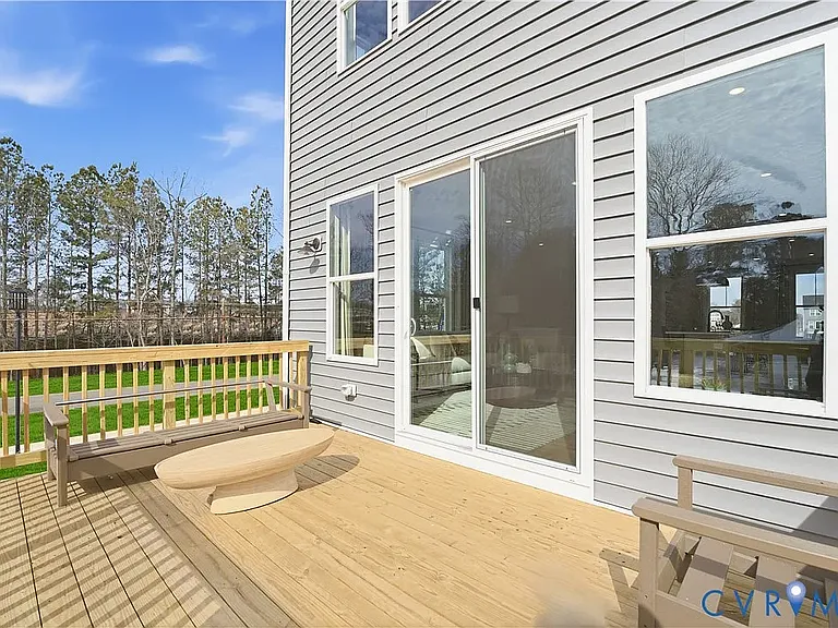421 Burden Dr — Photo 16