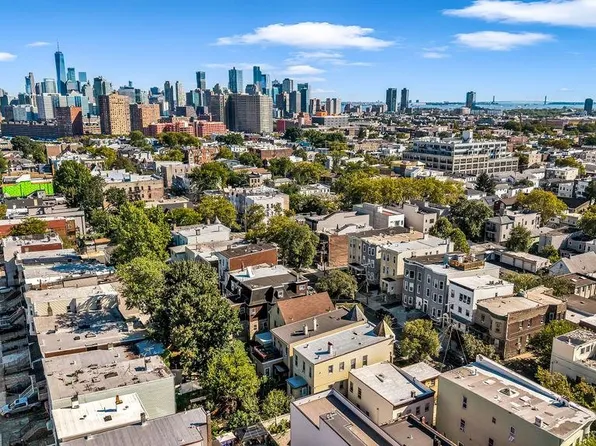 129 Prospect Street image 32 of 34