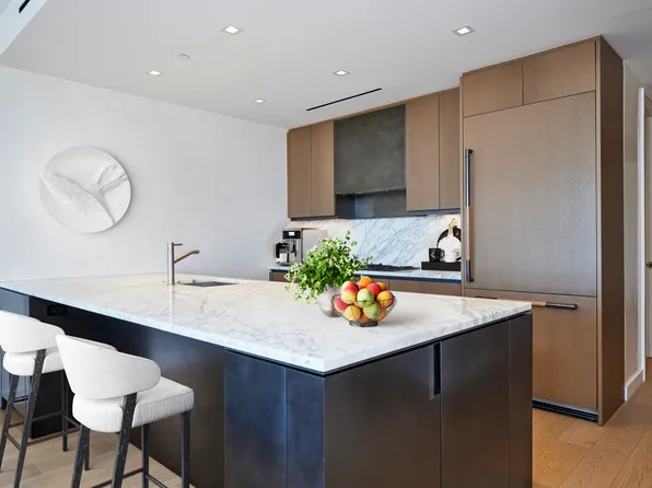 555 West 22nd Street 6DW image 3 of 8