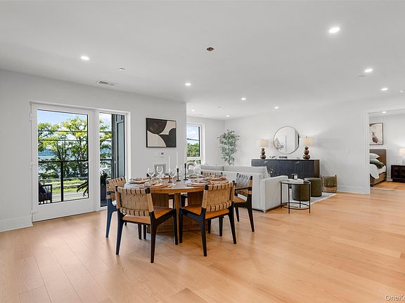 5th image of 25 S Riverside Avenue #211