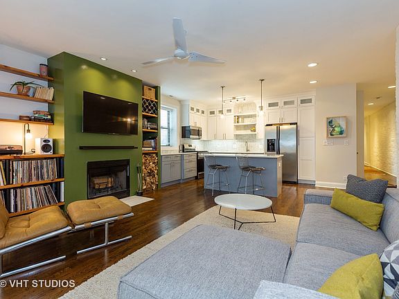 4th image of 3224 W Le Moyne St APT 3W