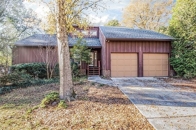 1st image of 7937 Park Vista Cres