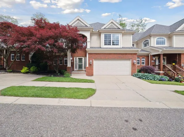 630 Florence Ct, Milford, MI 48381