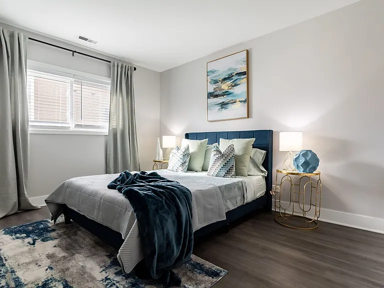 Grand Park Apartments — Photo 10