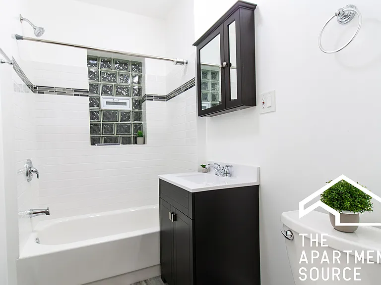 1056 W Lill Ave #2 — Photo 6