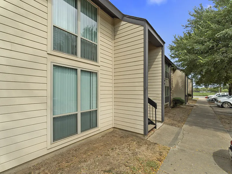 WOODLAND VILLAGE — Photo 11